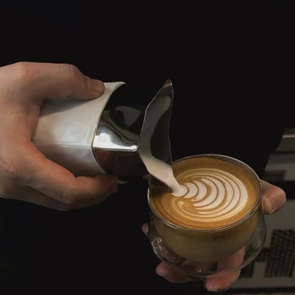 Kruve Create Milk Pitcher White4